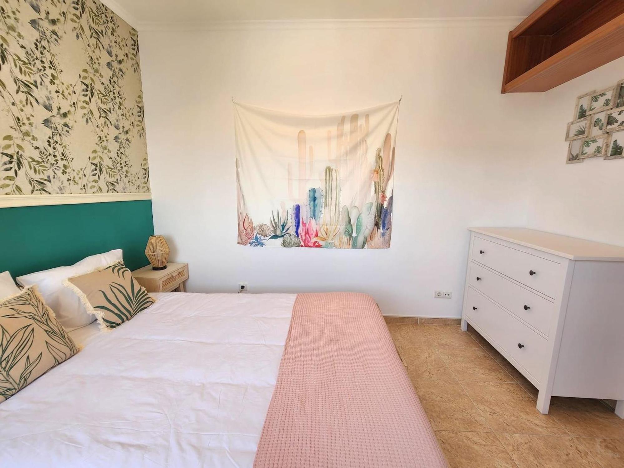 Cozy Apartment In Central Almada W Swing Chairs Exterior photo