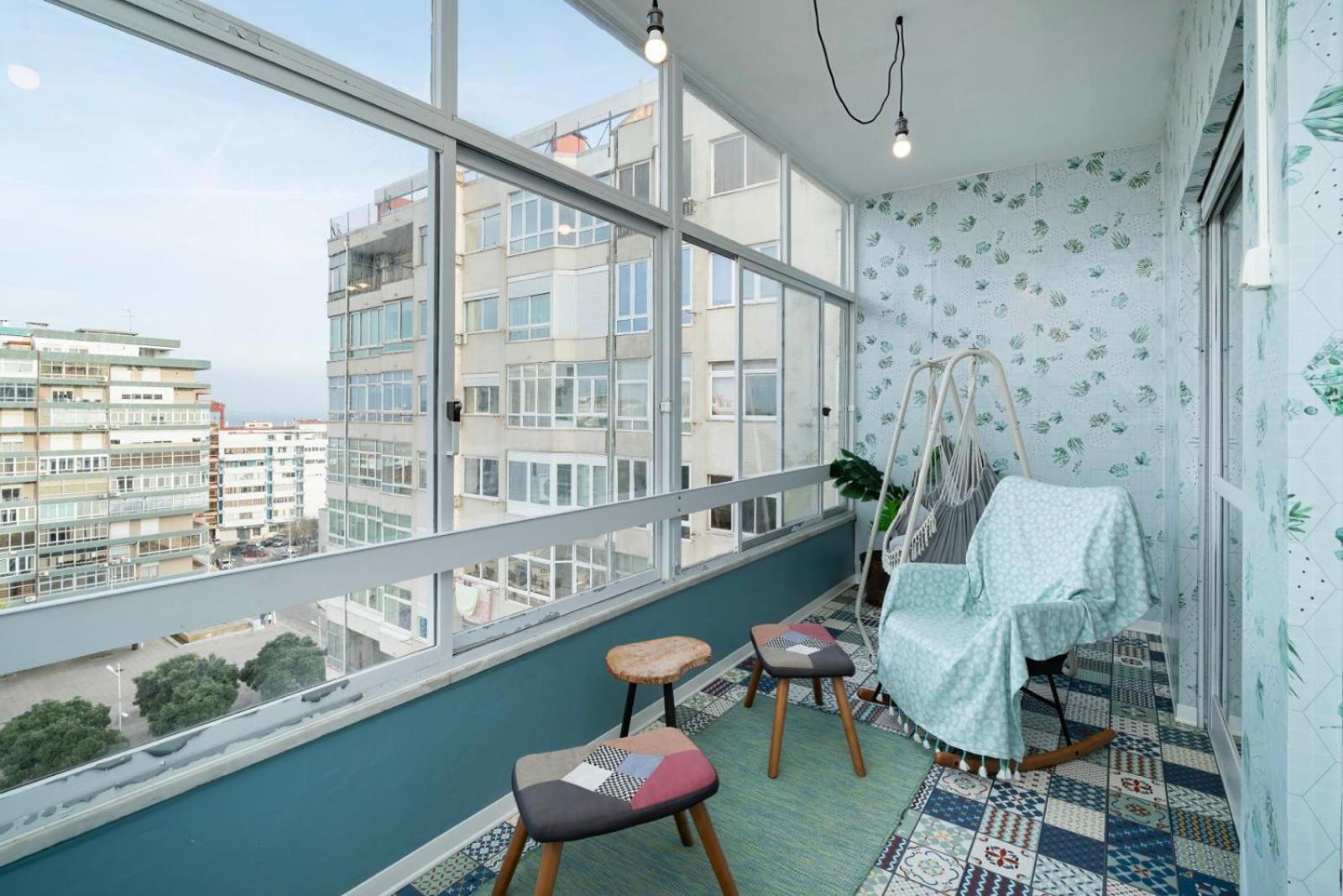 Cozy Apartment In Central Almada W Swing Chairs Exterior photo